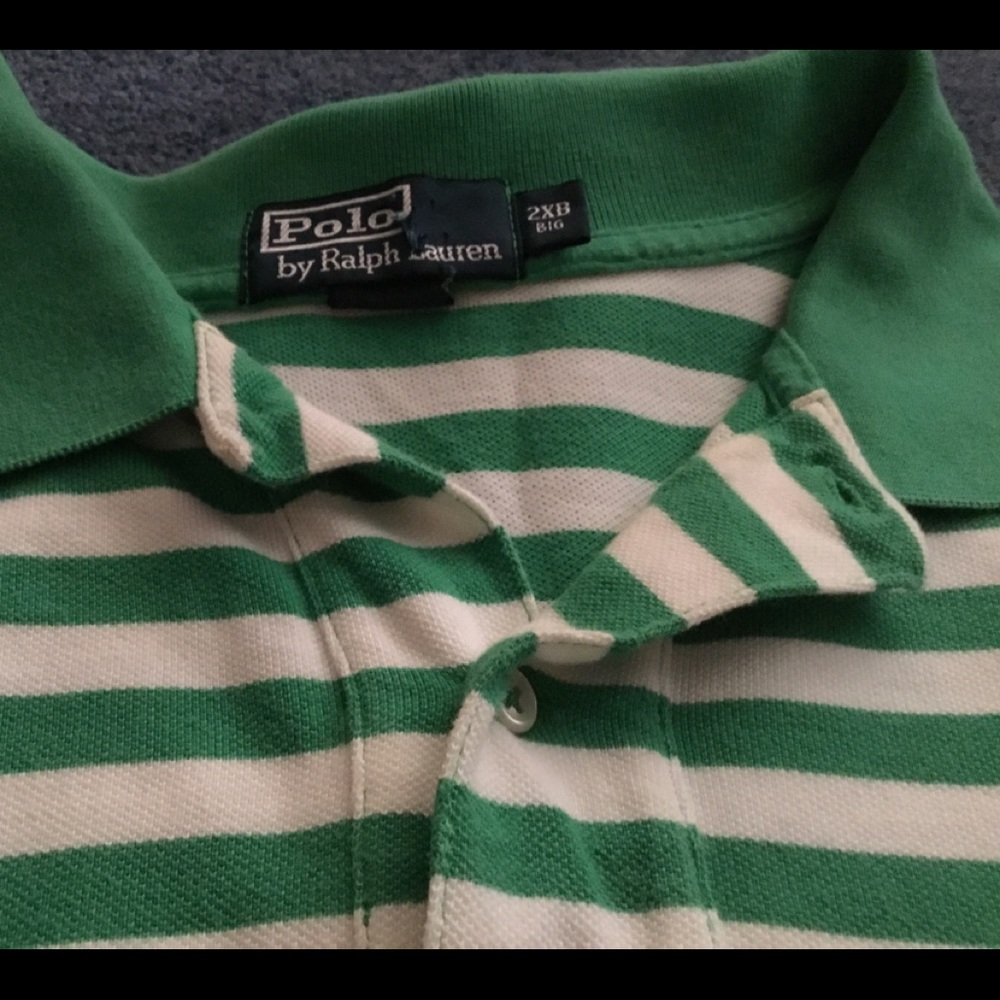 Short sleeve polo shirt